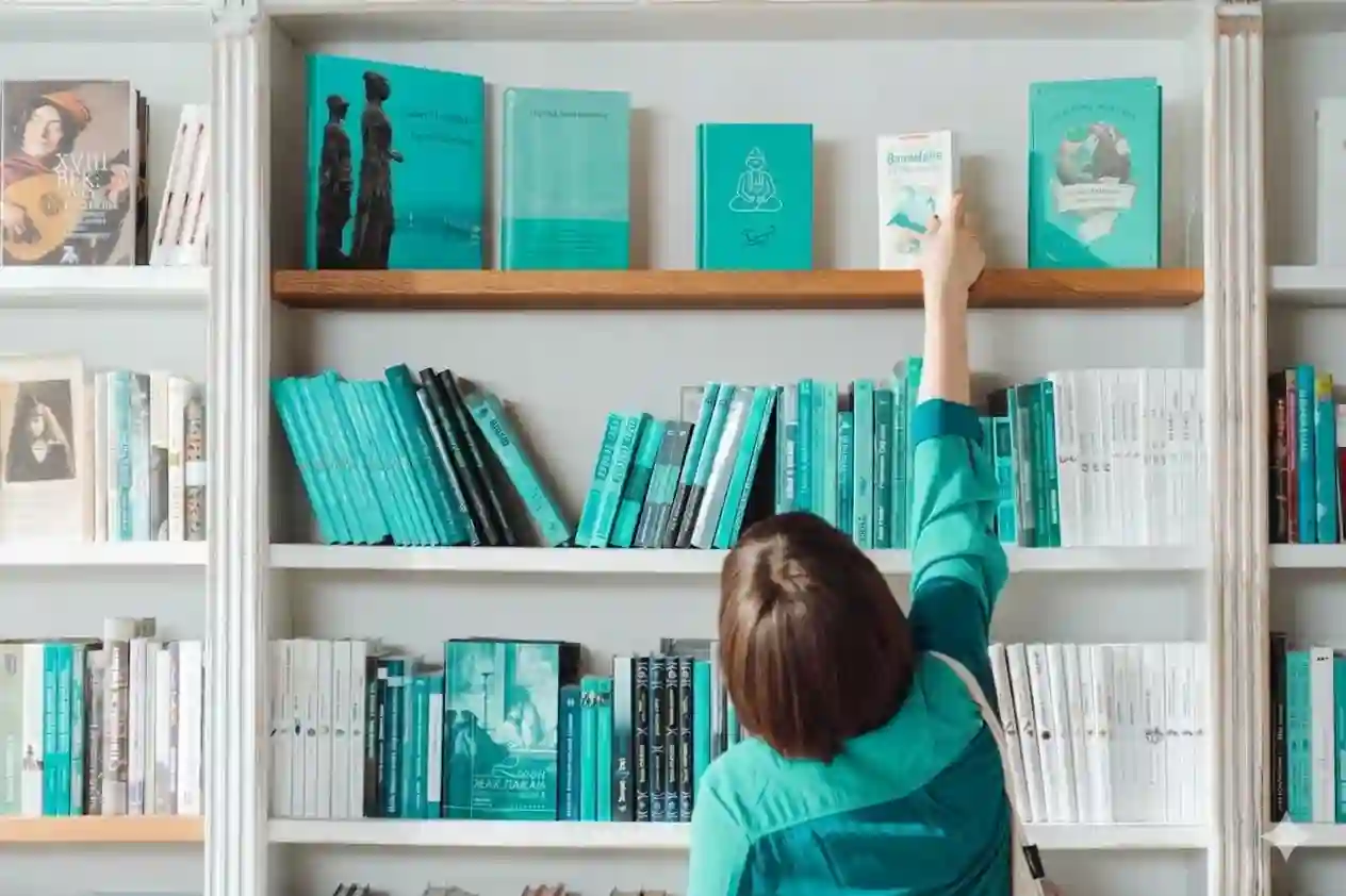 Влияние книжных обложек: Как дизайн влияет на продажи